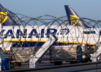 রায়ানএয়ারের বিমান জব্দ করলো ফ্রান্স