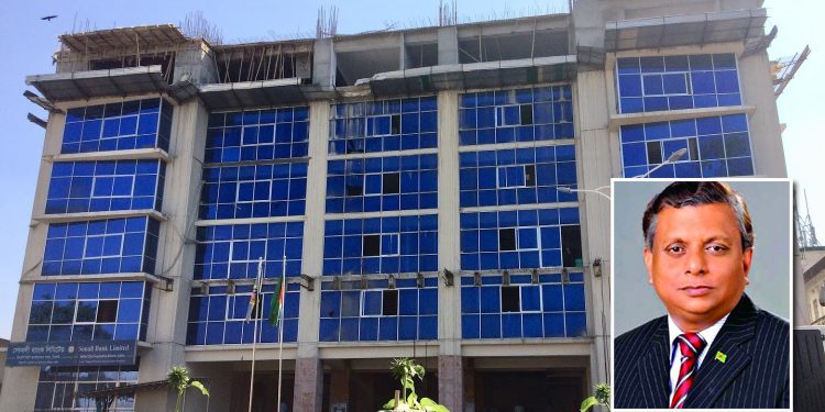 সিসিক মেয়রের বিরুদ্ধে অটো স্ট্যান্ড দখলের অভিযোগ