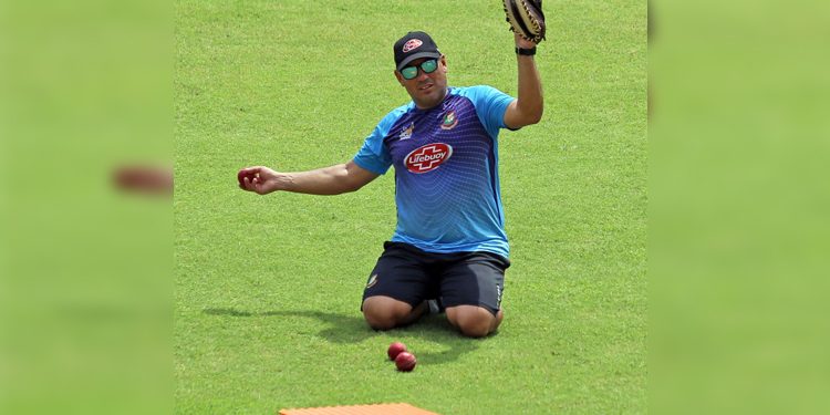 দল গেলে পাকিস্তান যাবেন ডমিঙ্গো