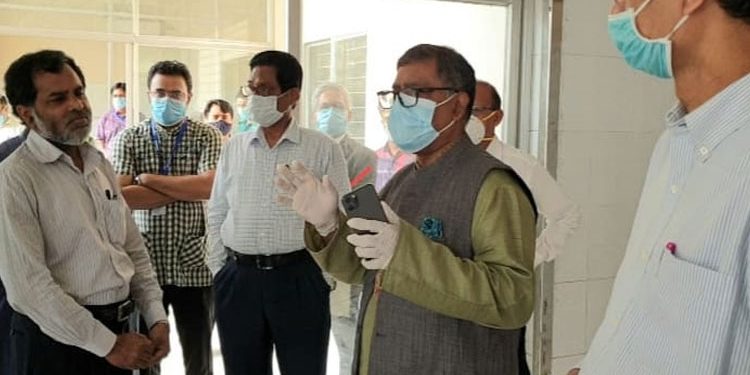 মাস্ক ছাড়া কেউ বাইরে বের হবেন না : স্বাস্থ্যমন্ত্রী