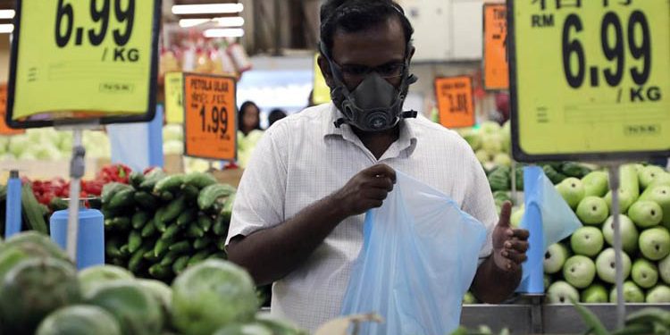 বৈশ্বিক মন্দার আশঙ্কা, সবচেয়ে সংকটের মুখে দুর্বল দেশগুলো