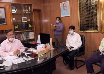 ‘করোনা নিয়ে মন্তব্যের আগে ইউরোপ-আমেরিকার দিকে তাকান’