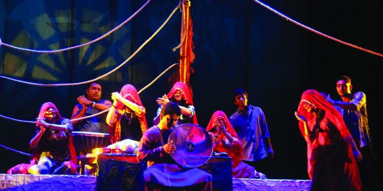 এবার মঞ্চের পর্দা উঠার অপেক্ষা…