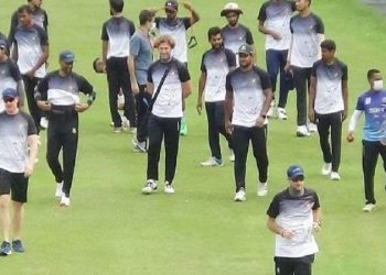 প্রায় নিশ্চিত যাত্রা পেছানো