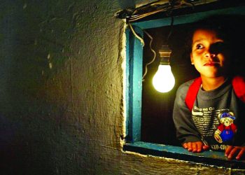 শতভাগ বিদ্যুতের দ্বারপ্রান্তে দেশ