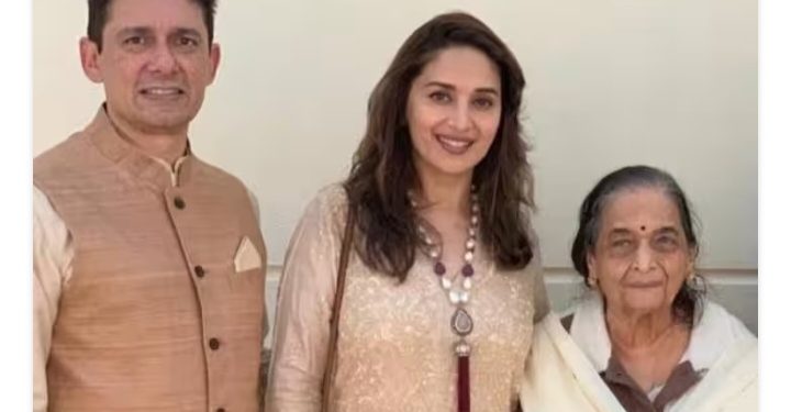 মারা গেছেন মাধুরী দীক্ষিতের মা