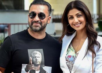 পুলিশের সামনেই স্বামীর সঙ্গে বিবাদ, কেঁদে ভাসালেন শিল্পা