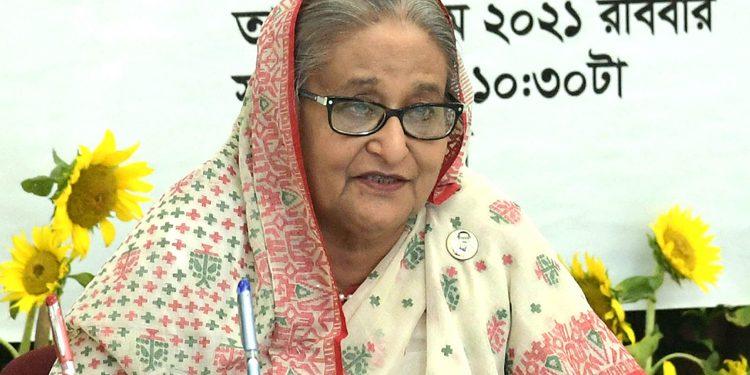 সবার জন্য টিকা নিশ্চিতে সরকার কাজ করছে: প্রধানমন্ত্রী