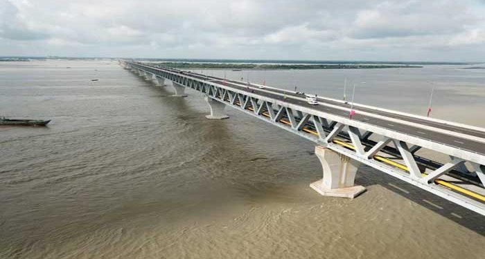 পদ্মা সেতুতে দ্বিতীয় দিনে প্রায় ২ কোটি টাকা টোল আদায়