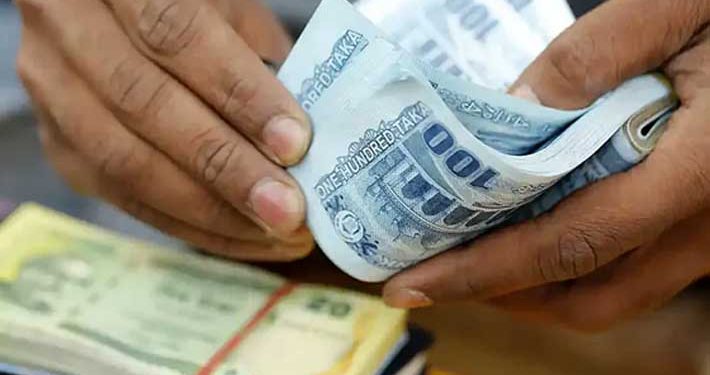 নগদ অর্থ ধরে রাখার প্রবণতা বাড়ছে