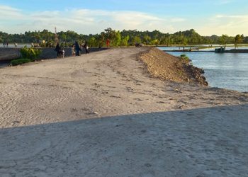 এবার টেকনাফ সীমান্তে আসছে মিয়ানমারের গুলির শব্দ